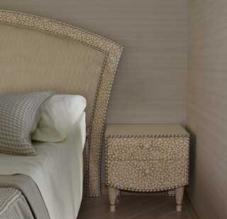 Спальный гарнитур с ирисами в стиле модерн Материал: Дерево, патина. Скульптор: Татьяна Комарчук