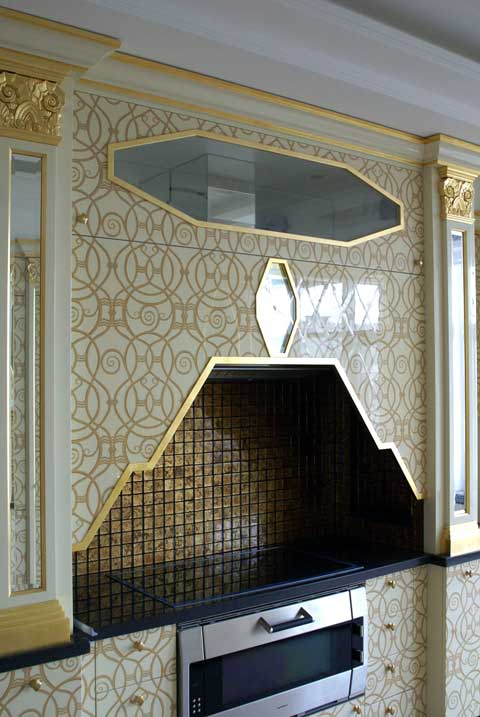 Кухонный гарнитур Материал: Дерево, патина. Скульптор: Татьяна Комарчук