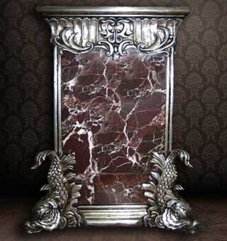 Урна  Материал: Мрамор, дерево, патина. Скульптор: Татьяна Комарчук