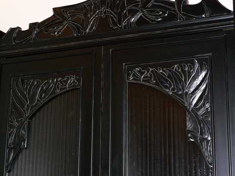 Тумбочка в стиле модерн. Скульптор: Татьяна Комарчук