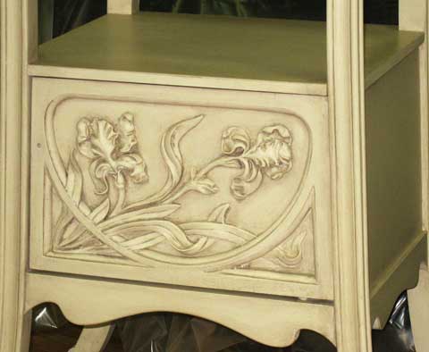 Лепной декор кровати. Скульптор: Татьяна Комарчук