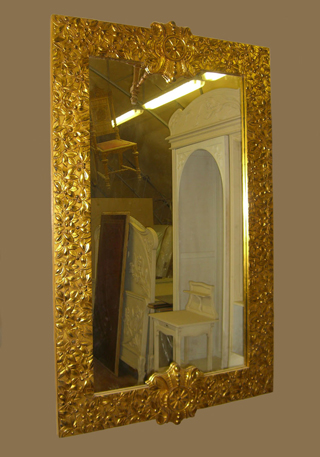 Зеркало: Вишня Материал: Литьевое дерево, зеркало, патина. Автор: Татьяна Комарчук