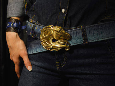 Голова Лошади Материал: Бронза  Натуральная кожа. Автор: Татьяна Комарчук