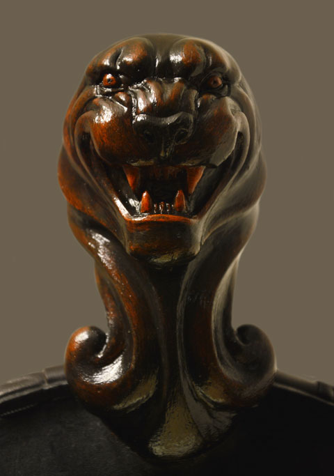 Ручка на передней луке Голова барса Материал: Литьевое дерево, роспись Автор: Татьяна Комарчук