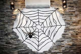 Панно: Паук. Материал: бронза, патина Автор: Сергей Шикулов