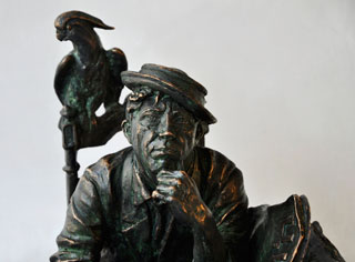 Портрет: Юрий Никулин. Материал: Бронза, Патина Автор: Илья Феклин