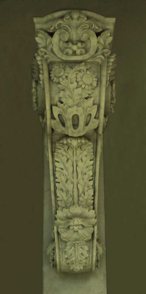 Кронштейн Материал: фибробетон, тонировка. Скульптор: Татьяна Комарчук