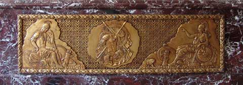 Рельеф в римском стиле Материал: Акрил, патина. Скульптор: Татьяна Комарчук