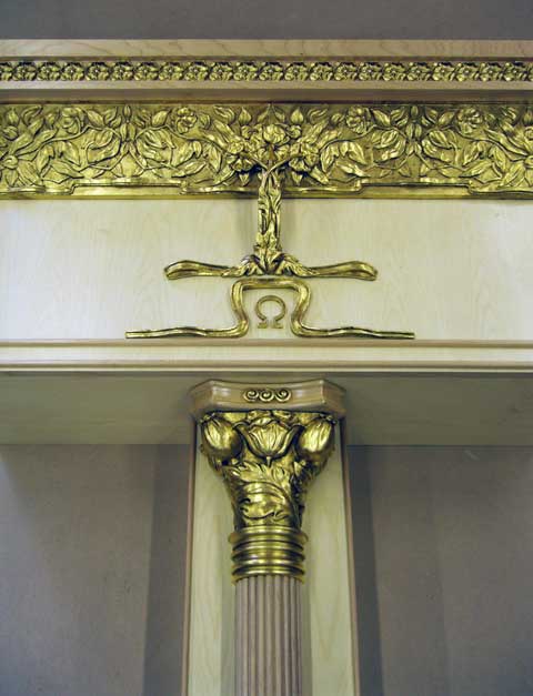 Капители, фриз, пилястра, декоративные элементы  Материал: Акрил, патина, дерево. Скульптор: Татьяна Комарчук