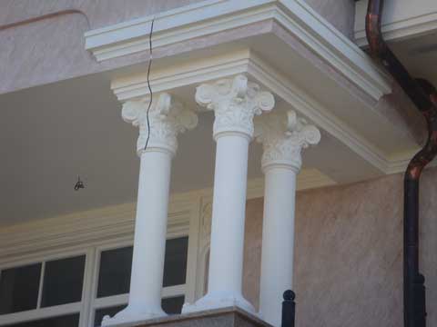 Капители, колонны, тяги Материал: Бетон, тонировка