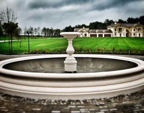 Фонтан Материал: Бетон