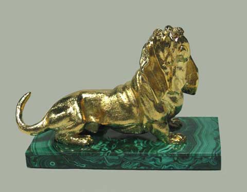 Скульптура: Бассет. Материал: Серебро, малахит Автор: Татьяна Комарчук