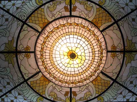 Купол Техника: Тифани Материал: Стекло. Автор: Андрей Ананьев