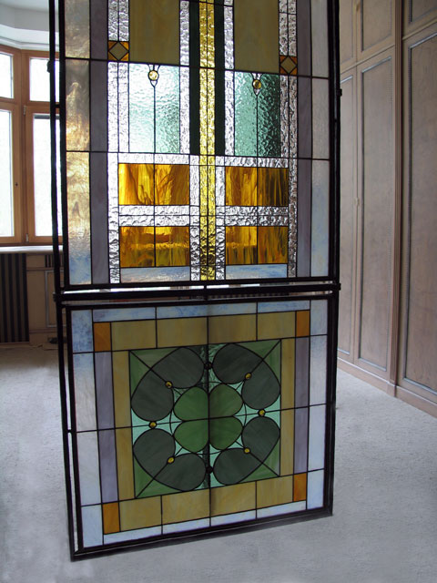 Ширма Техника: Тифани Материал: Стекло. Автор: Андрей Ананьев