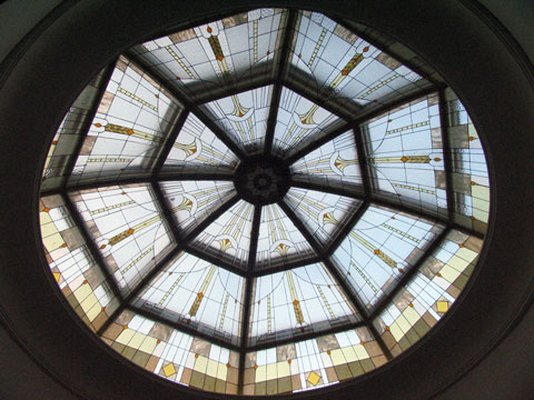 Витраж: Виноградная лоза Техника: Тифани Материал: Стекло. Автор: Андрей Ананьев